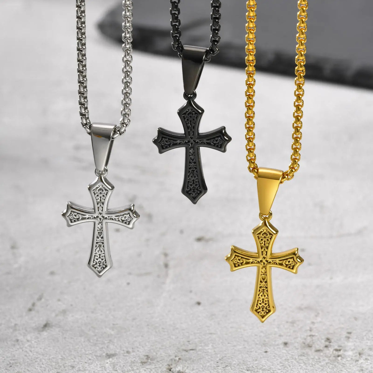 Collar Cruz Fleur de Lis