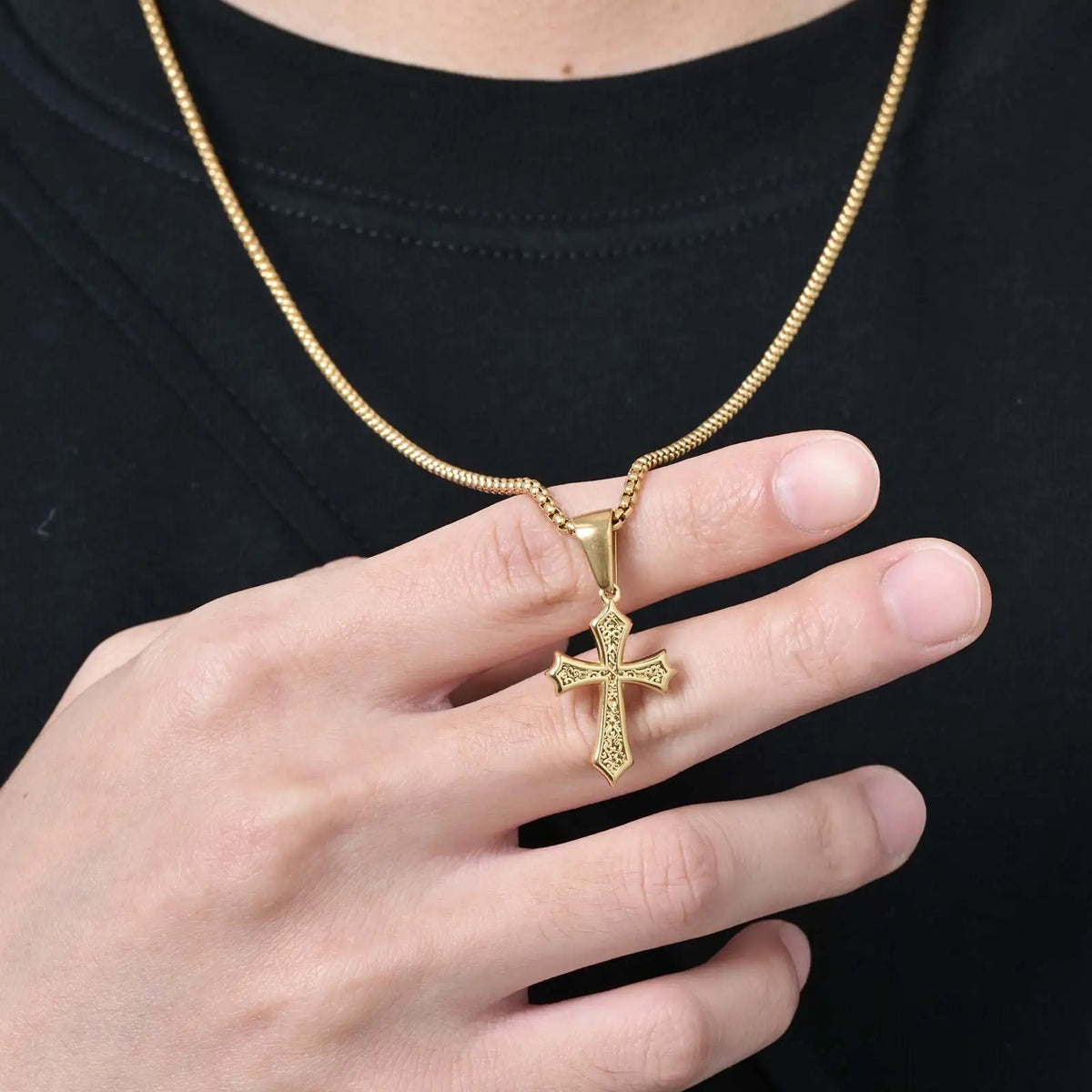 Collar Cruz Fleur de Lis
