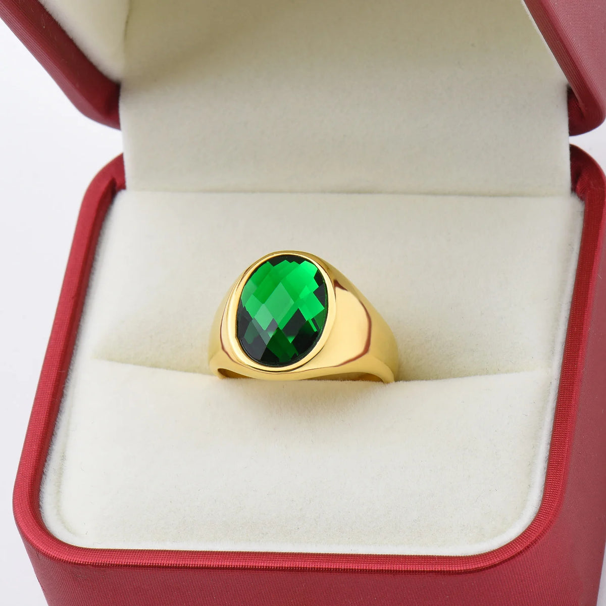 Anillo Sello Oval Dorado con Gema