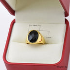 Anillo Sello Oval Dorado con Gema
