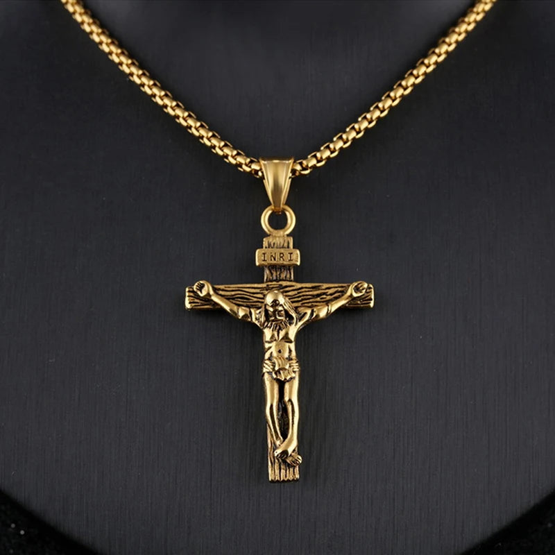 Colgante Crucifijo Clásico